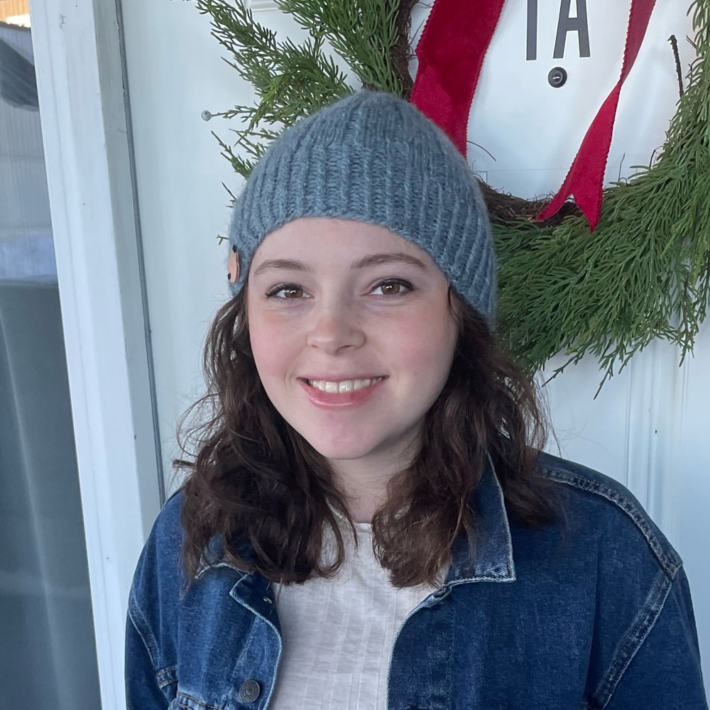 Meet your Posher, Claire